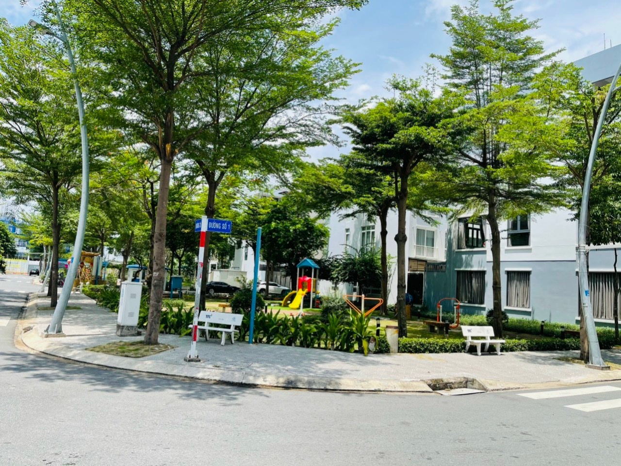 z6932549716285_4975622e692534908f3bc85c48e05773