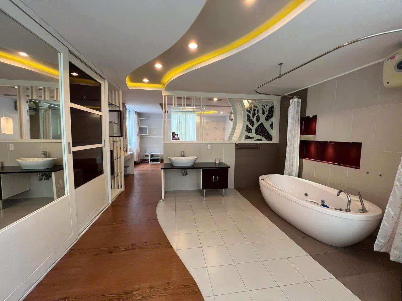 z7045303317549_f436ed8f0504764a51cd89bfae3559c7