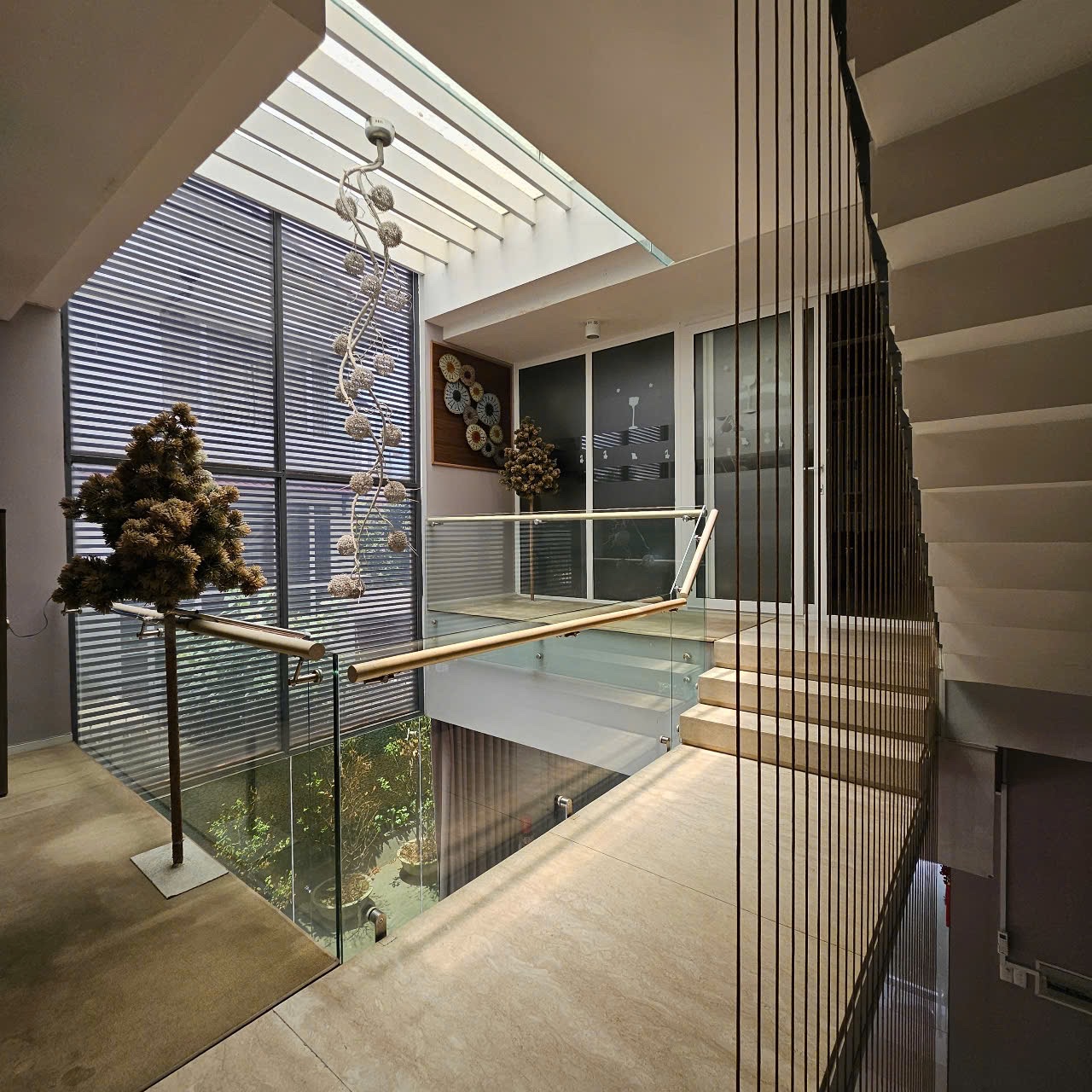 z7084097654919_72e6e752ea0a9376fc22cc65ecf8b800