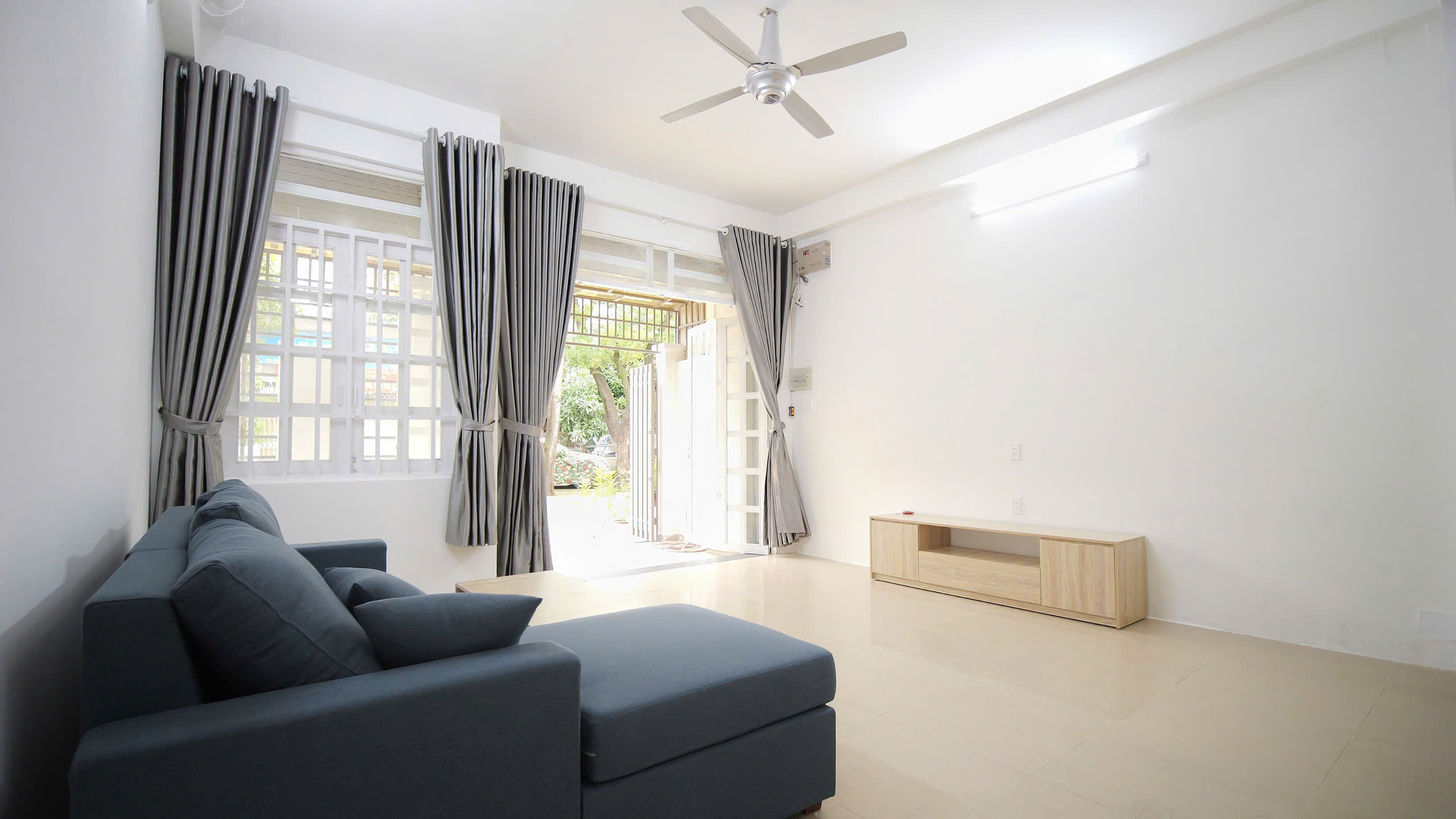 z7097369911475_111213ce75ab7eaa89de090aee269d26