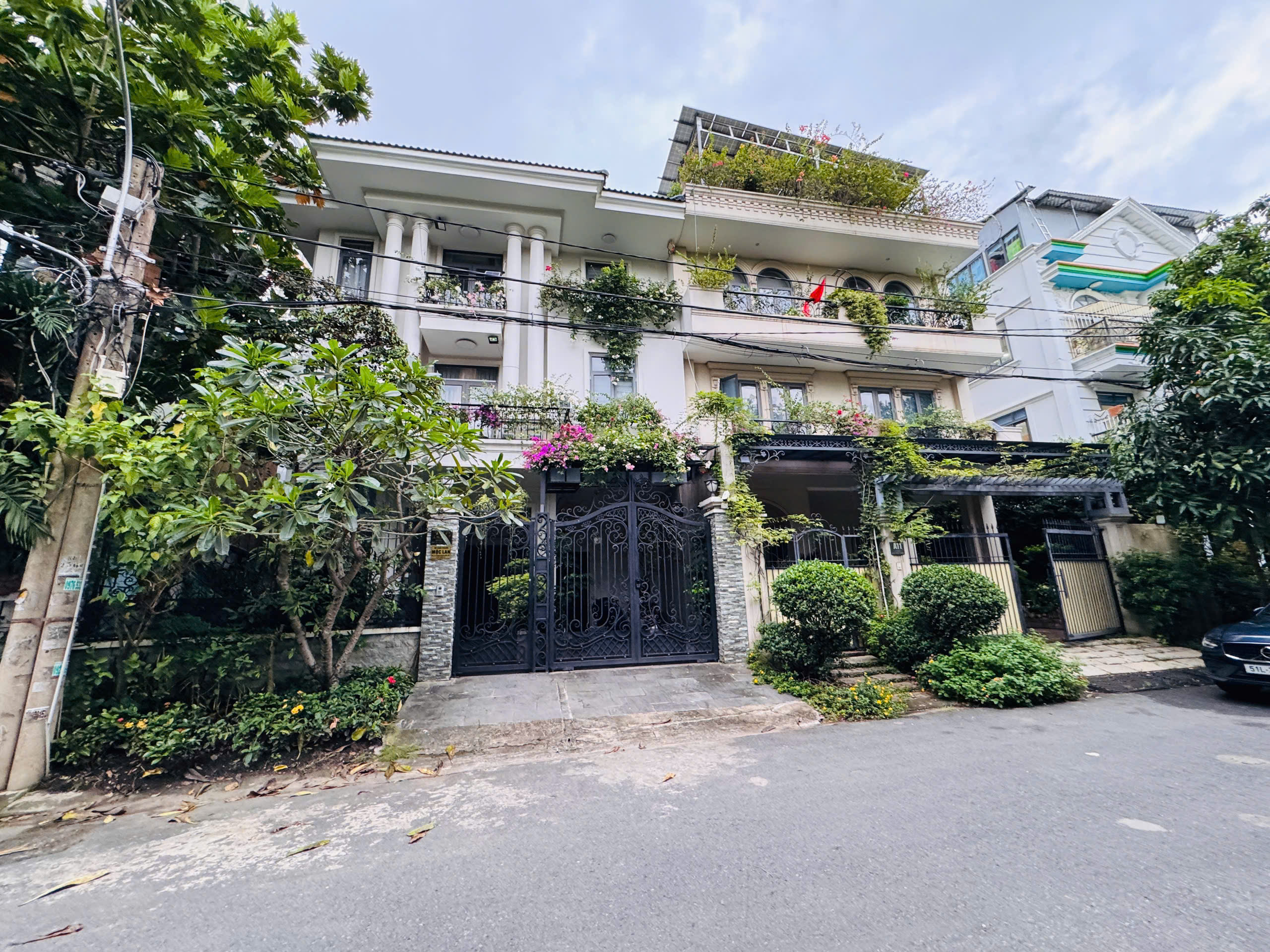 Bán biệt thự khu dân cư Vạn Phát Hưng Phú Thuận Quận 7 – Biệt thự A10 Lacasa, có hồ bơi, sân vườn, sổ hồng chính chủ – Giá 45 tỷ