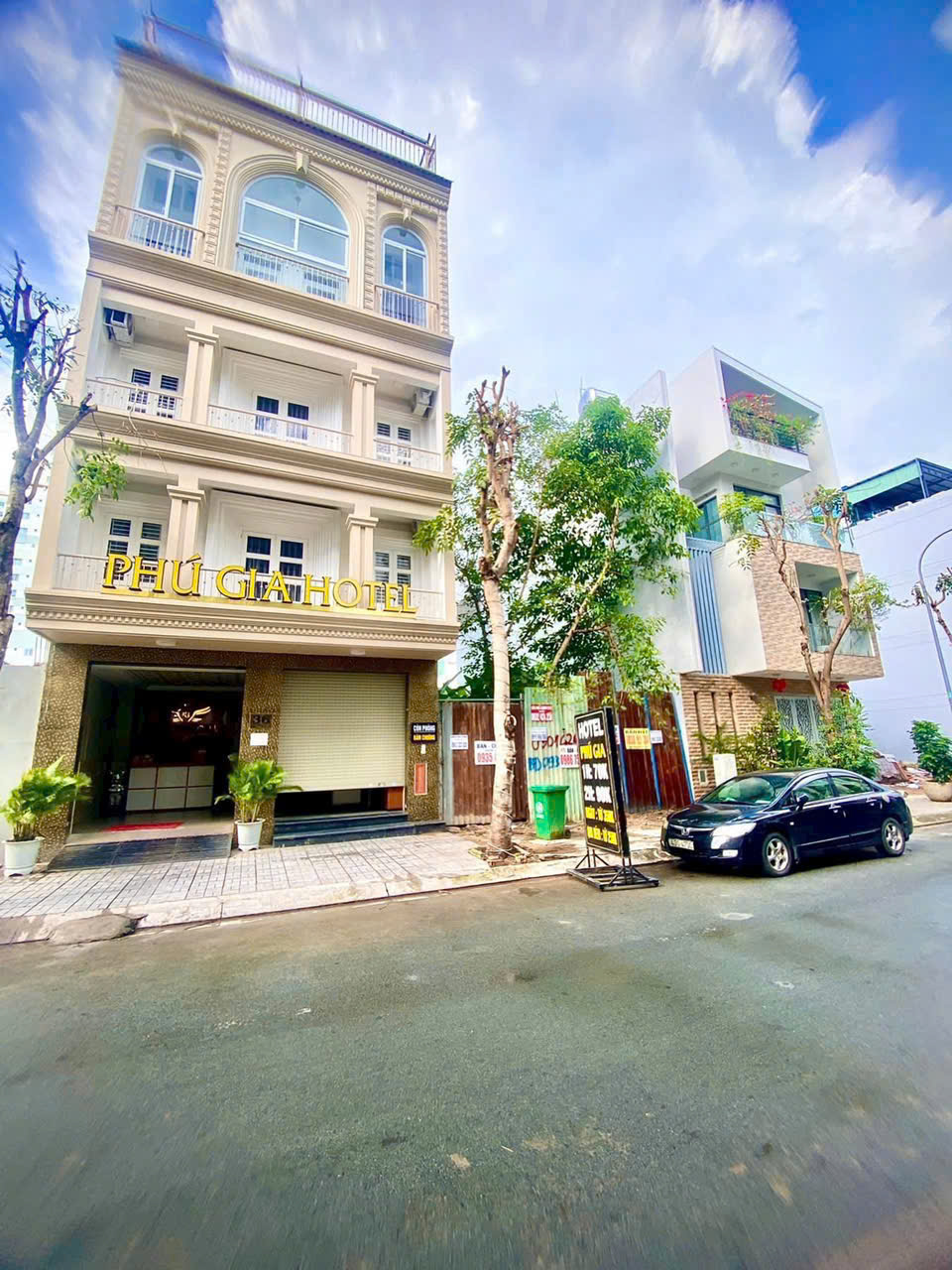 Bán Khách Sạn Chính Chủ Quận 7 – Khu Công Ích Phú Mỹ | 24 Phòng, Có Thang Máy, Thu Nhập Ổn Định