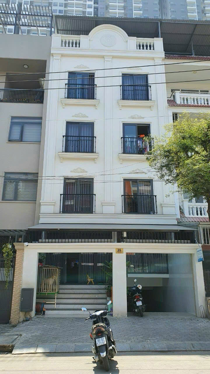 Bán Nhà Mặt Tiền Lê Thị Chợ Quận 7 – Căn Hộ Dịch Vụ 15 Phòng, Có Thang Máy