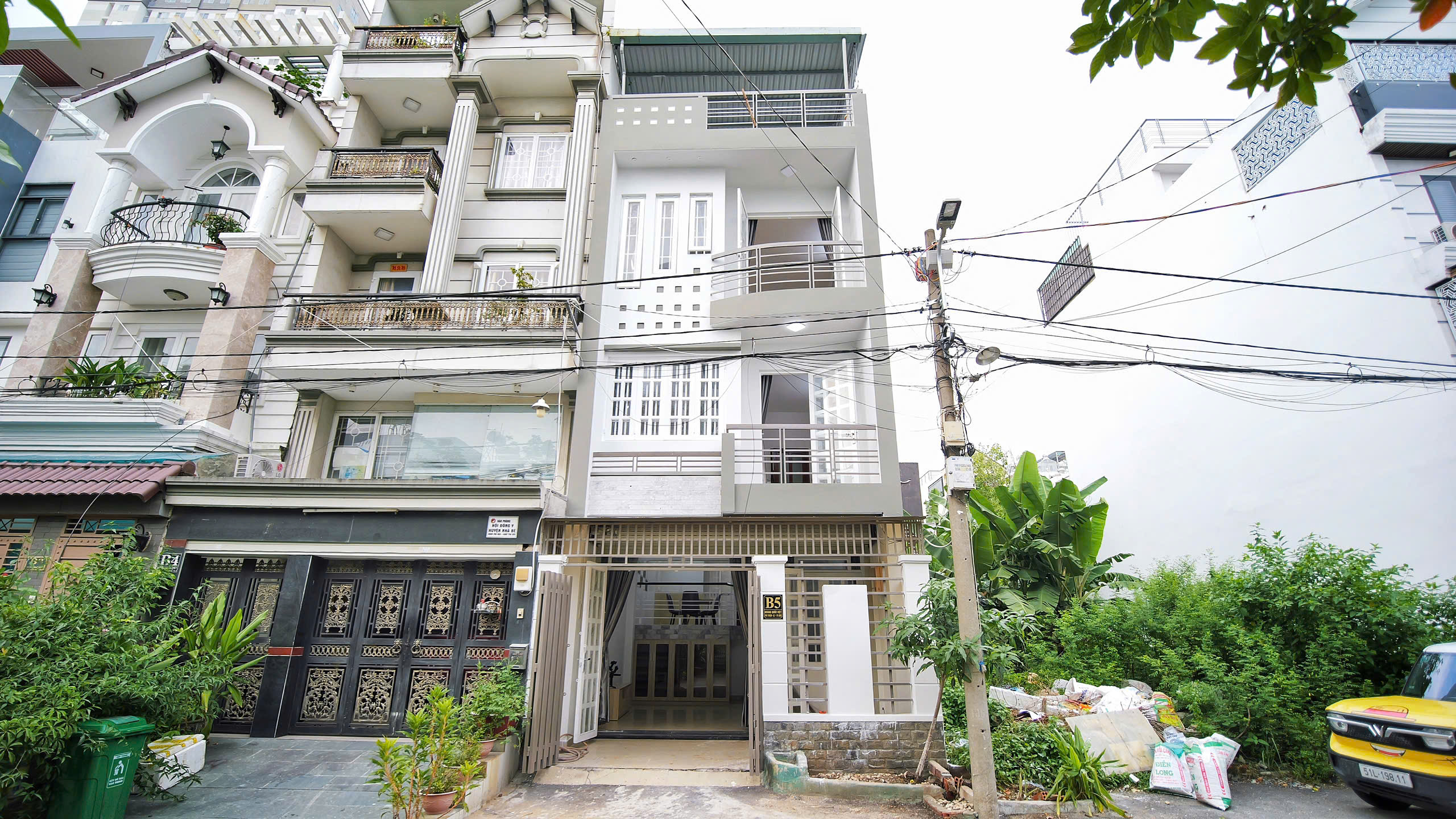 Bán nhà B5 Tạ Ngọc Thảo Quận 7 – Hầm, trệt, 2 lầu, sân thượng, hẻm ô tô lớn – Giá 12,5 tỷ