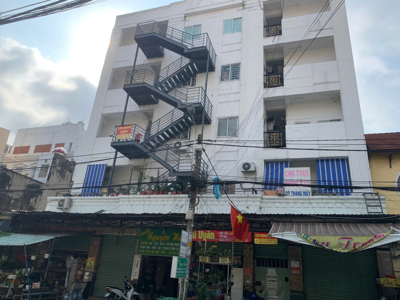 Bán toà nhà căn hộ dịch vụ 41-43 đường số 53 Tân Tạo, Bình Tân- 70 phòng thu nhập 320tr/tháng