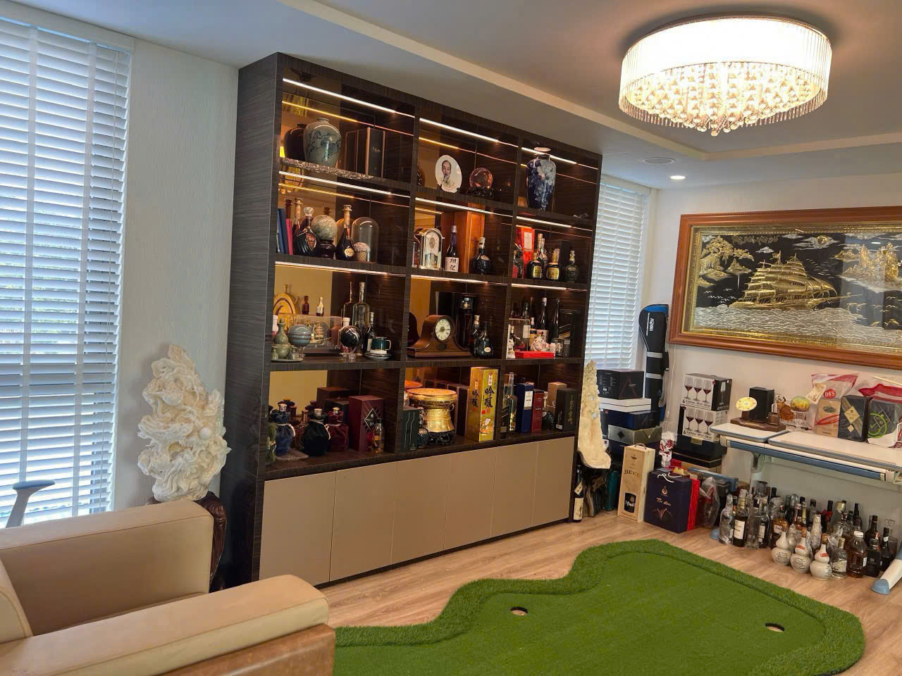 Biệt thự sân vườn view sông KDC Công Ích Q4 Phú Mỹ Quận 7, diện tích 278m2 nở hậu, có hồ bơi, thang máy, thiết kế cao cấp, không gian sống đẳng cấp, pháp lý rõ ràng, giá tốt.